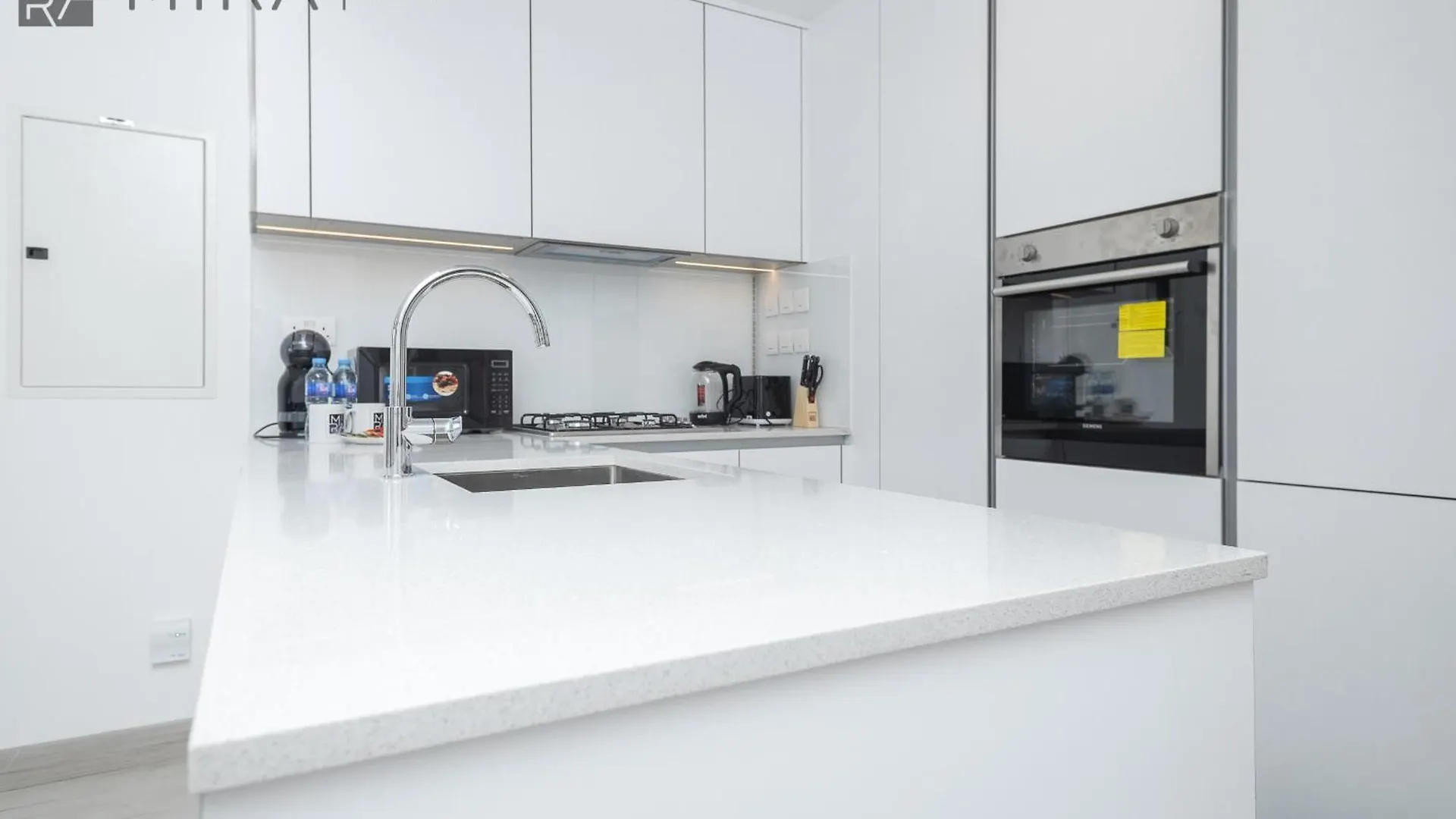 Apartment Mira Holiday Homes - Luxury And Cosy 1 Bedroom In Jvc Dubai